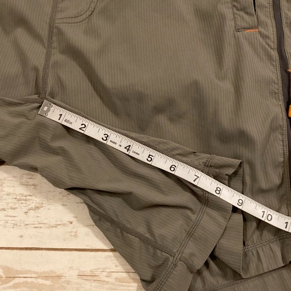 Lululemon Men’s Lined Gray Pace Breaker Shorts XL - Picture 4 of 14